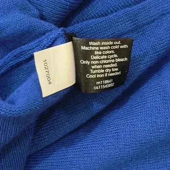 Lane Bryant double v-neck sweater, blue size 18/20, - Picture 6 of 6